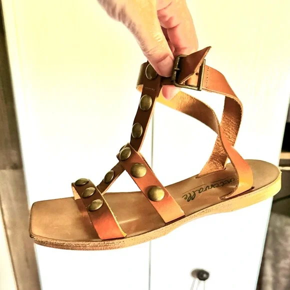 L’intervalle leather sandals - Picture 4 of 5